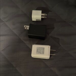 Samsung USB Wall Charger Pack — White & Black